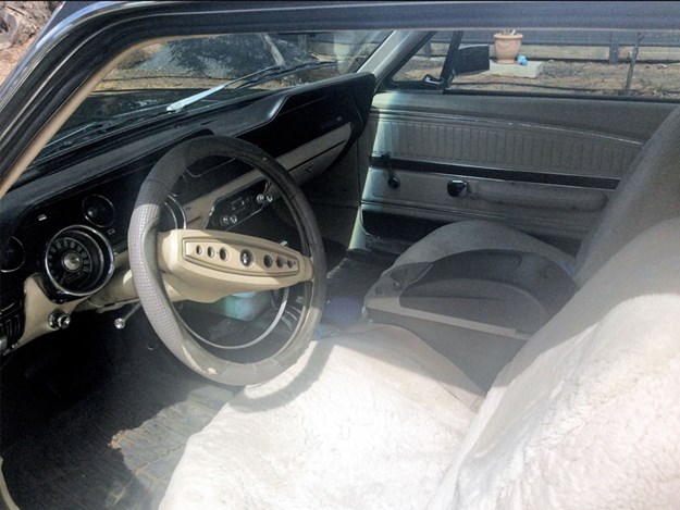 Mustang-GT-interior.jpg