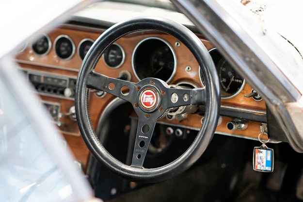 toyota-2000gt-dash-2.jpg