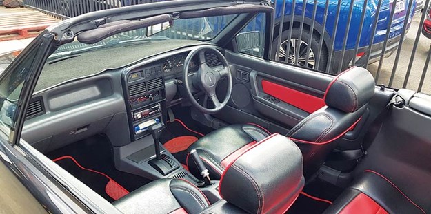 ford-capri-interior-2.jpg