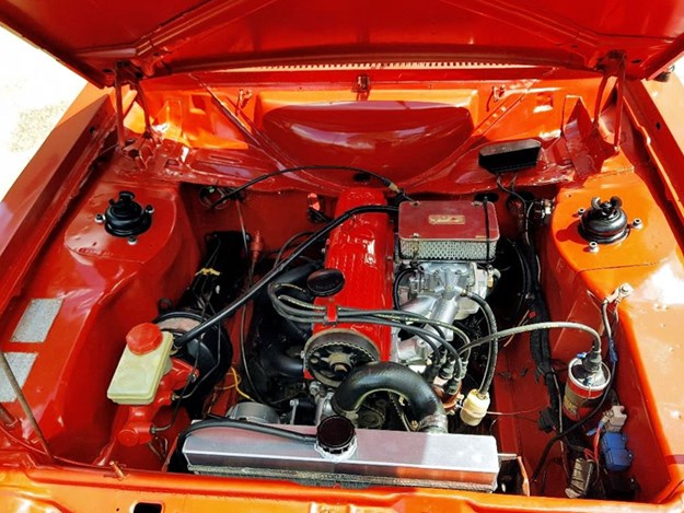 Escort-MkII-engine.jpg