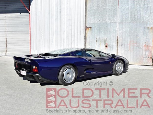 Jaguar-XJ220-rear-side.jpg