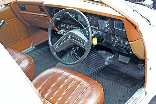 hdt-hz-panel-van-interior.jpg