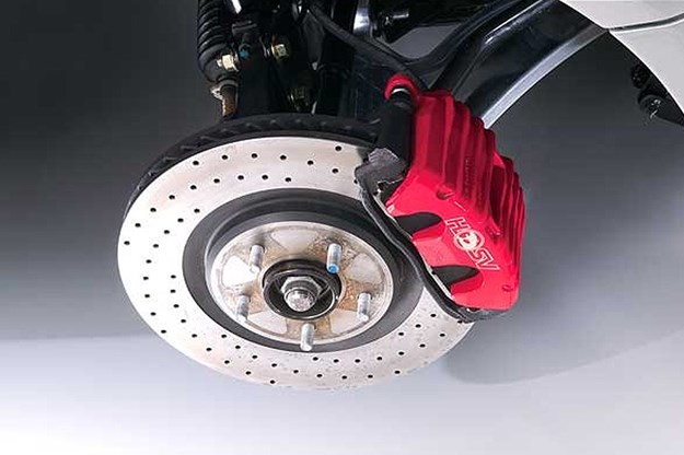 hsv-coupe-4-brakes.jpg