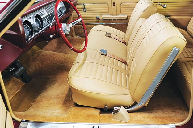 oldsmobile-cutlass-interior.jpg