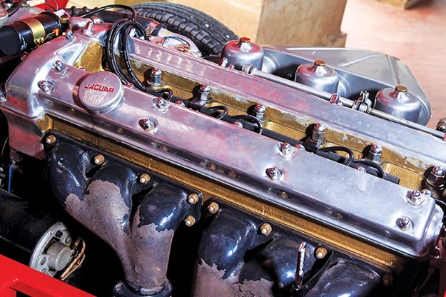 jaguar-etype-engine.jpg