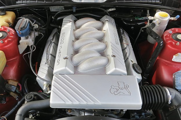 holden-commodore-vn-ss-engine-bay-2.jpg