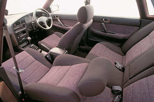 subaru-liberty-interior.jpg