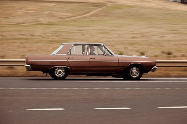 ve-valiant-onroad.jpg
