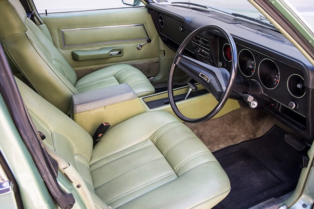 ford-falcon-xc-interior-front.jpg