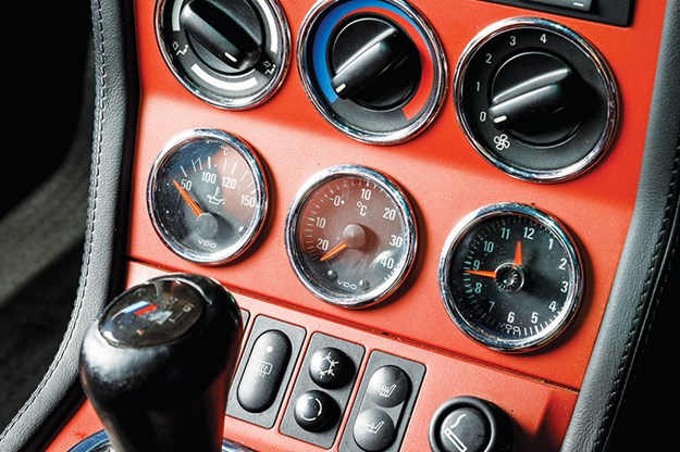 bmw-m-coupe-console.jpg