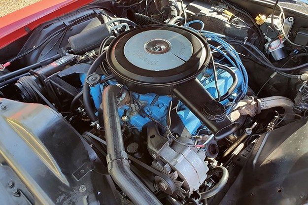 oldsmobile-toronado-engine-bay.jpg