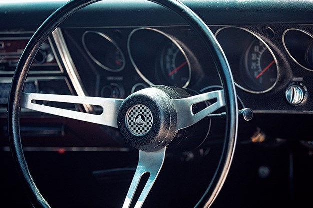 holden-ht-monaro-dash.jpg