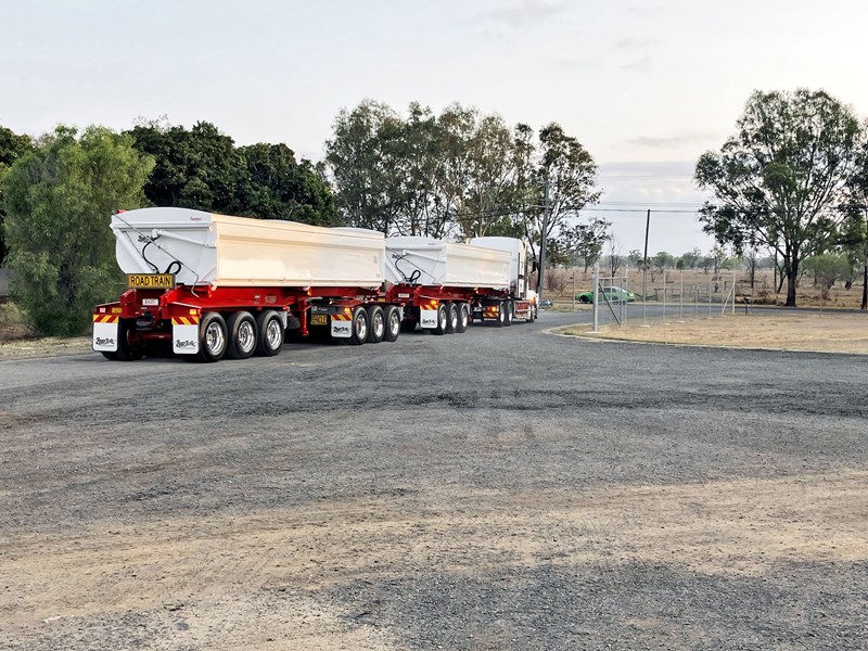 2023 BRUCE ROCK ENGINEERING SIDE TIPPER COMBINATION road train lead