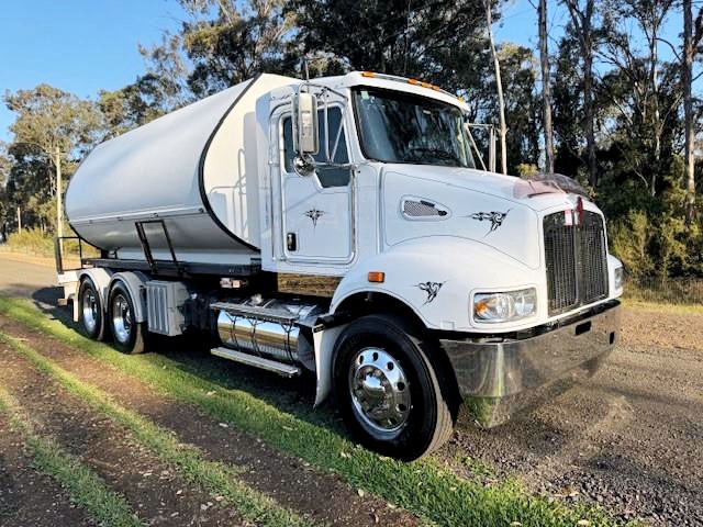 2014 KENWORTH T359, CUMMINS ISL, AUTO