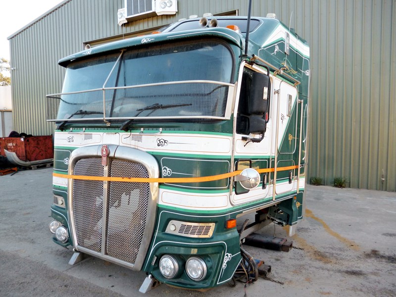 KENWORTH K200