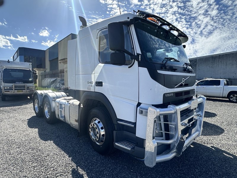 2017 Volvo FM540