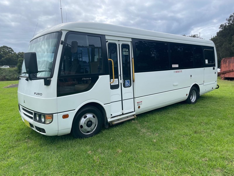 2010 Mitsubishi Rosa Minibus, 2010 Model