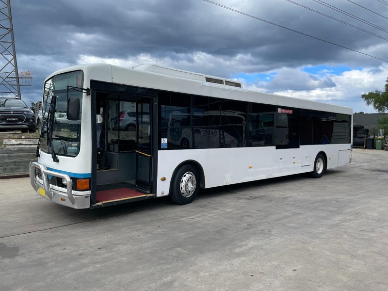 2000 Mercedes-benz 0405NH Lowfloor Bus, 2000 Model