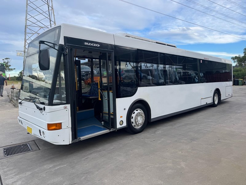 2002 Mercedes-benz 0405NH Lowfloor Bus, 2002 Model