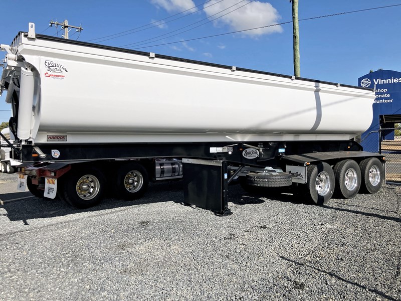 2025 BRUCE ROCK ENGINEERING ROAD TRAIN LEAD SIDE TIPPER Roadtrain / Bdouble unit
