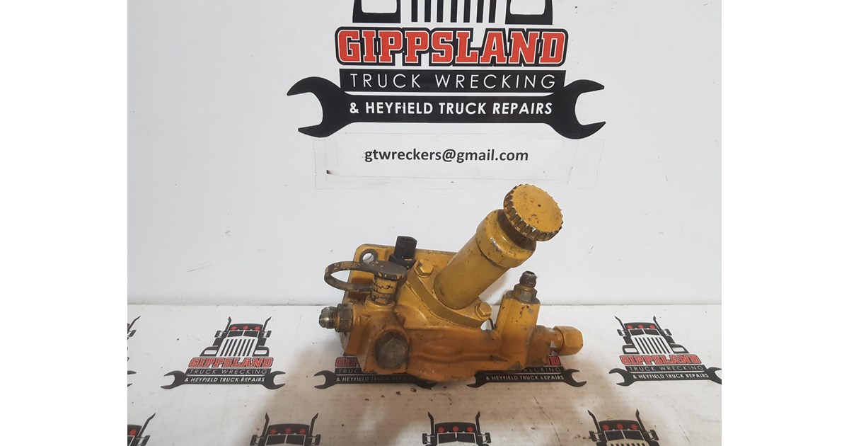 CAT C15 FUEL FILTER HOUSING 1365017 CAT C15 1365017 for sale (refcode