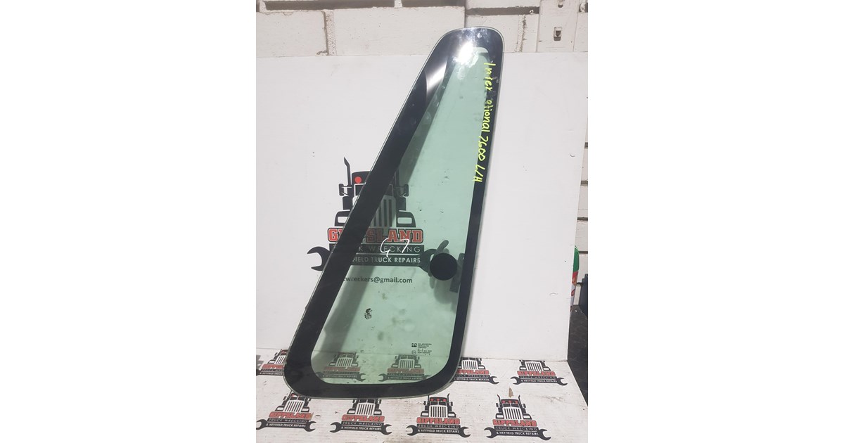 INTERNATIONAL 7600 WINDOW GLASS for sale (refcode TA1132967)