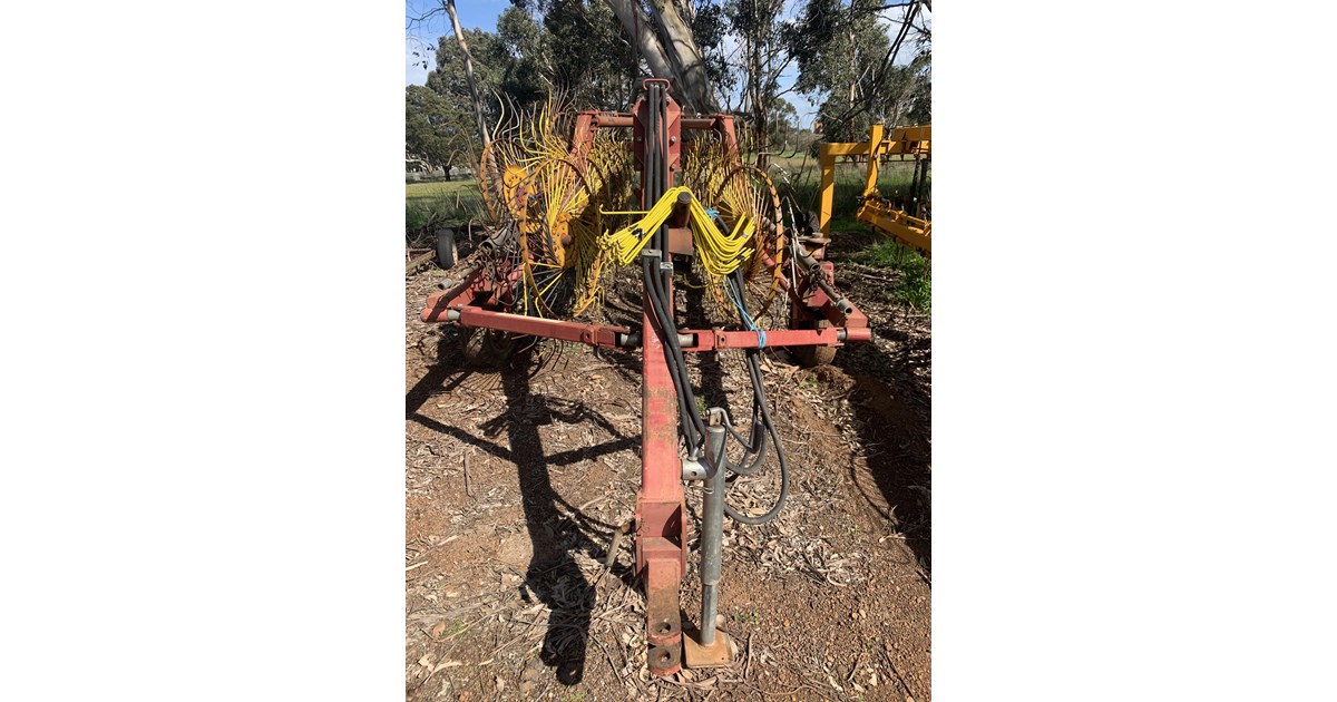 SITREX 12 WHEEL V RAKE SPLITTER for sale