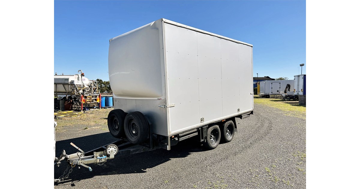 2015 SYDNEY TANDEM AXLE FRP TRAILER for sale (refcode TA1129961)