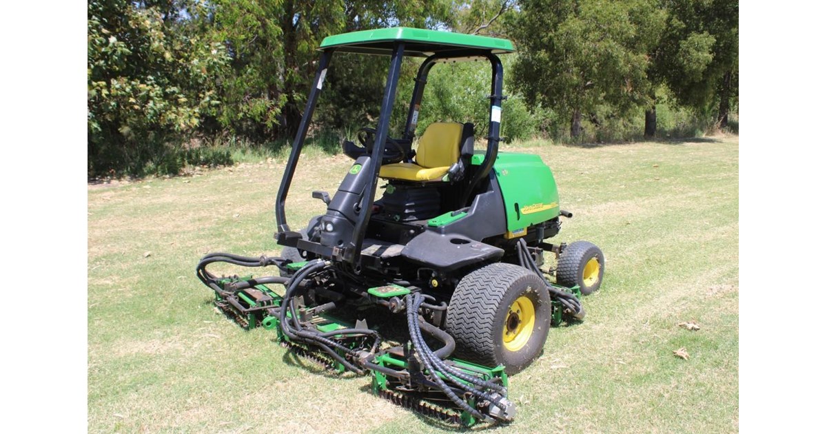 2005 JOHN DEERE 3235C for sale