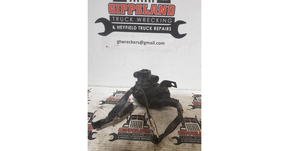 SCANIA SCANIA HEATER CONTROL VALVE 1741027 1741027 for sale (refcode