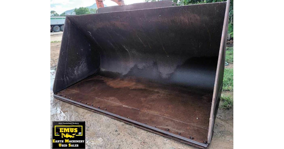 2011 VOLVO WHEEL LOADER BUCKET for sale