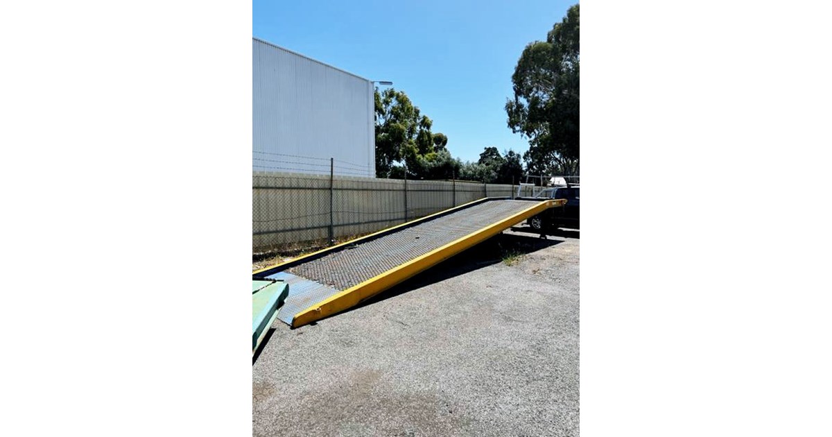 LOADING RAMP LOADING RAMP for sale