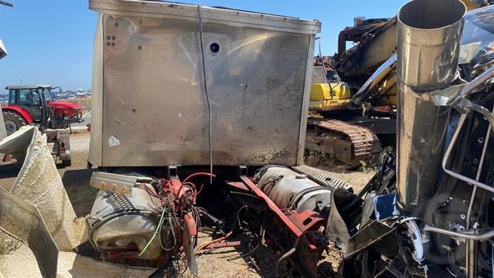 2005 KENWORTH T404 for sale (refcode TA1212062)