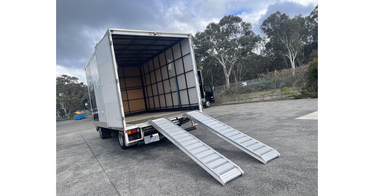 JETLAND 2.1M 2.4TONNE HEAVY DUTY ALUMINIUM LOADING RAMP(HOOK TYPE) for ...