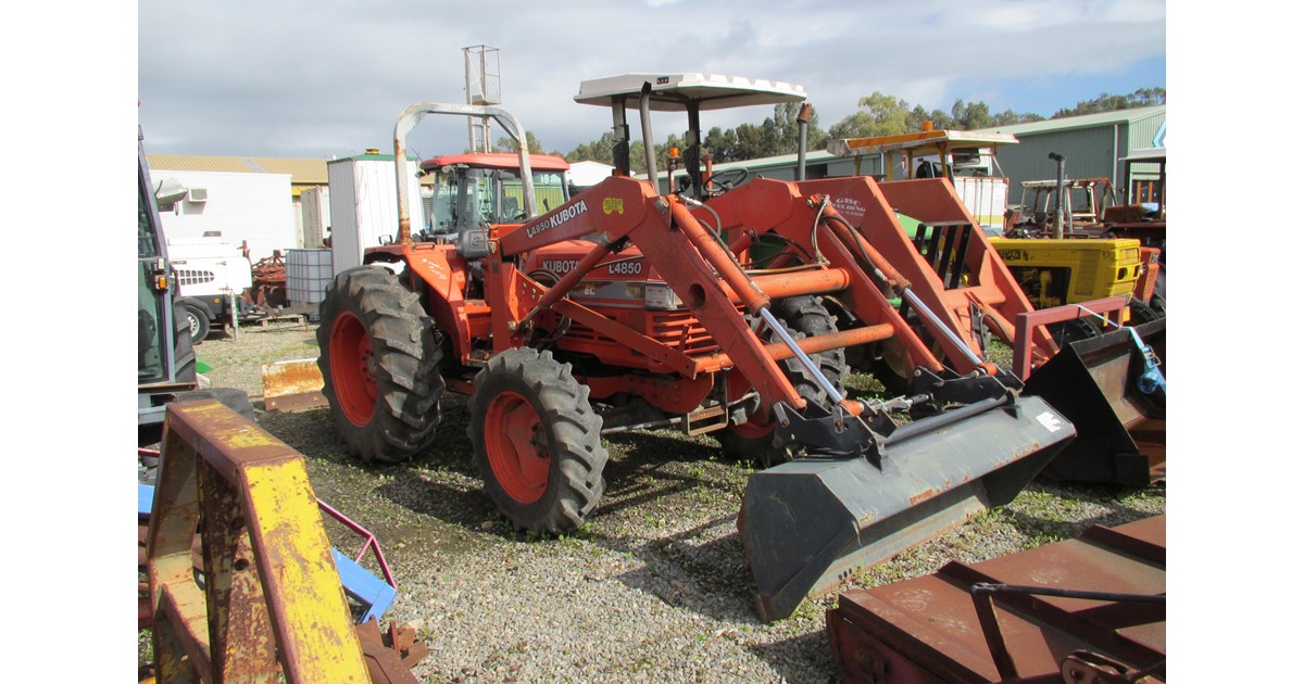 KUBOTA L4850 TRACTOR for sale (refcode TA1233610)