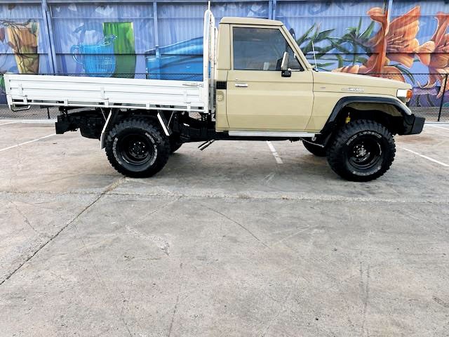 1986 TOYOTA LANDCRUISER 75 Series for sale (refcode DIY1263865)