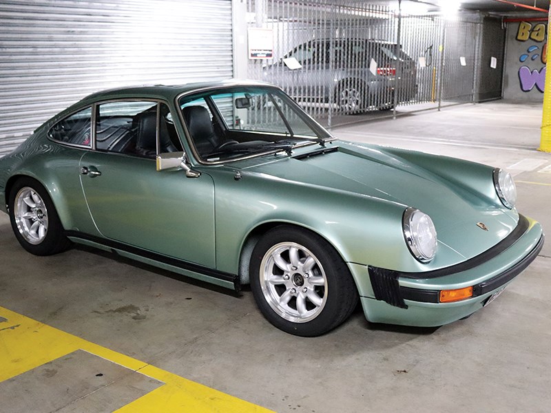 1975 Porsche 911S - Reader Ride