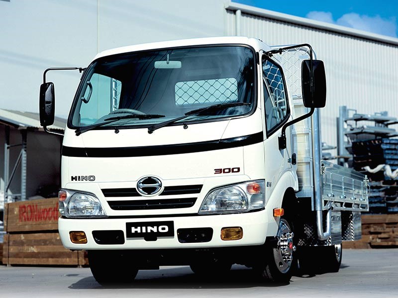 Hino 300 Series 921 truck | Review