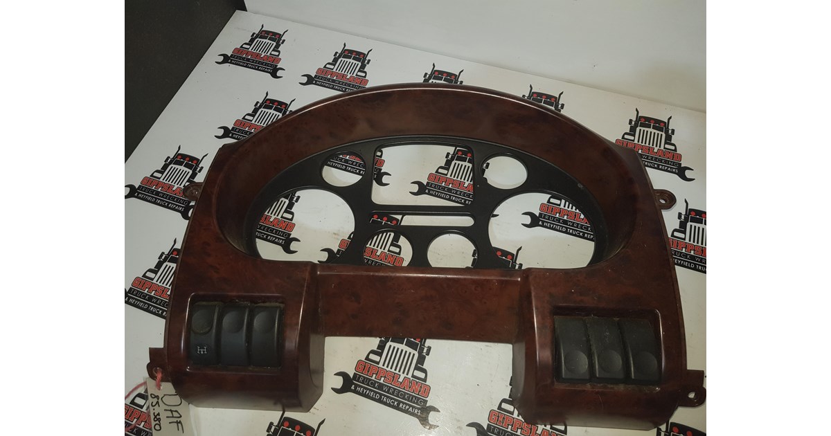 DAF DASH PANEL INSTRUMENT CLUSTER SURROUND DAF CF85 for sale (refcode