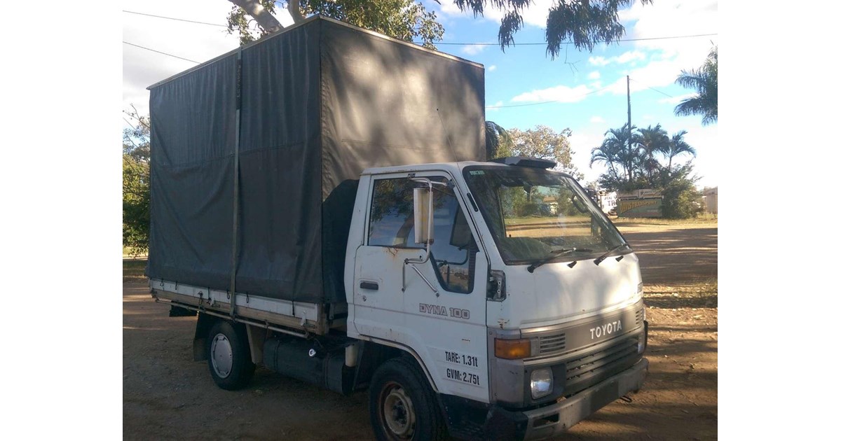 1992 TOYOTA DYNA 100 Wrecking dismantling (refcode TA1063566)