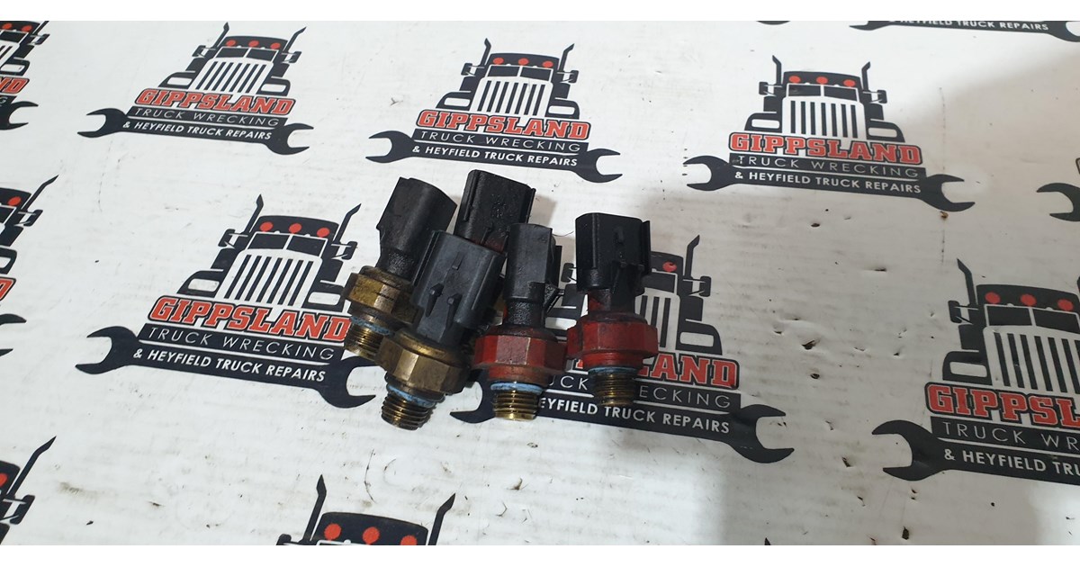 CUMMINS ENGINE OIL PRESSURE SENSOR 4921517 CUMMINS 4921517 for sale ...