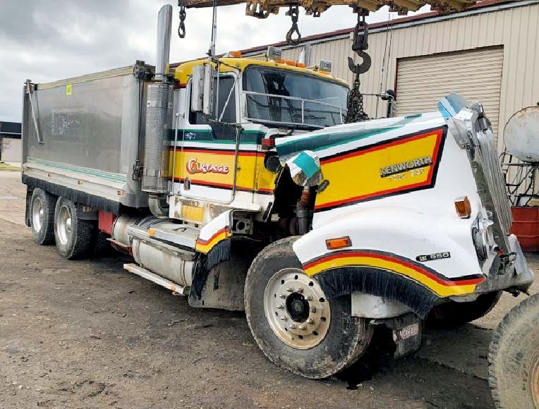 KENWORTH T404 SAR dismantling