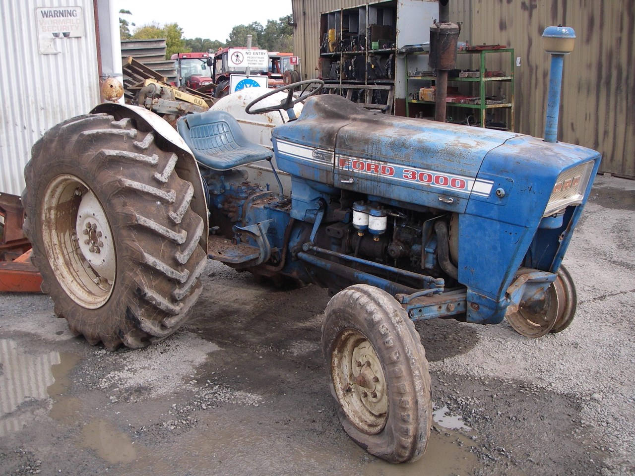 FORD 3000 6Y TRACTOR (WRECKING PARTS ONLY) for sale (refcode TA516005)