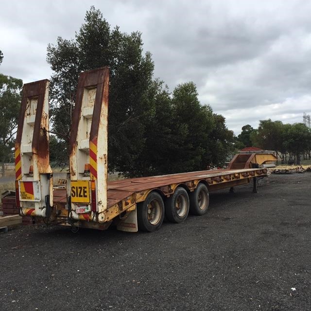 1992 J SMITH AND SONS TRI LOW LOADER for sale