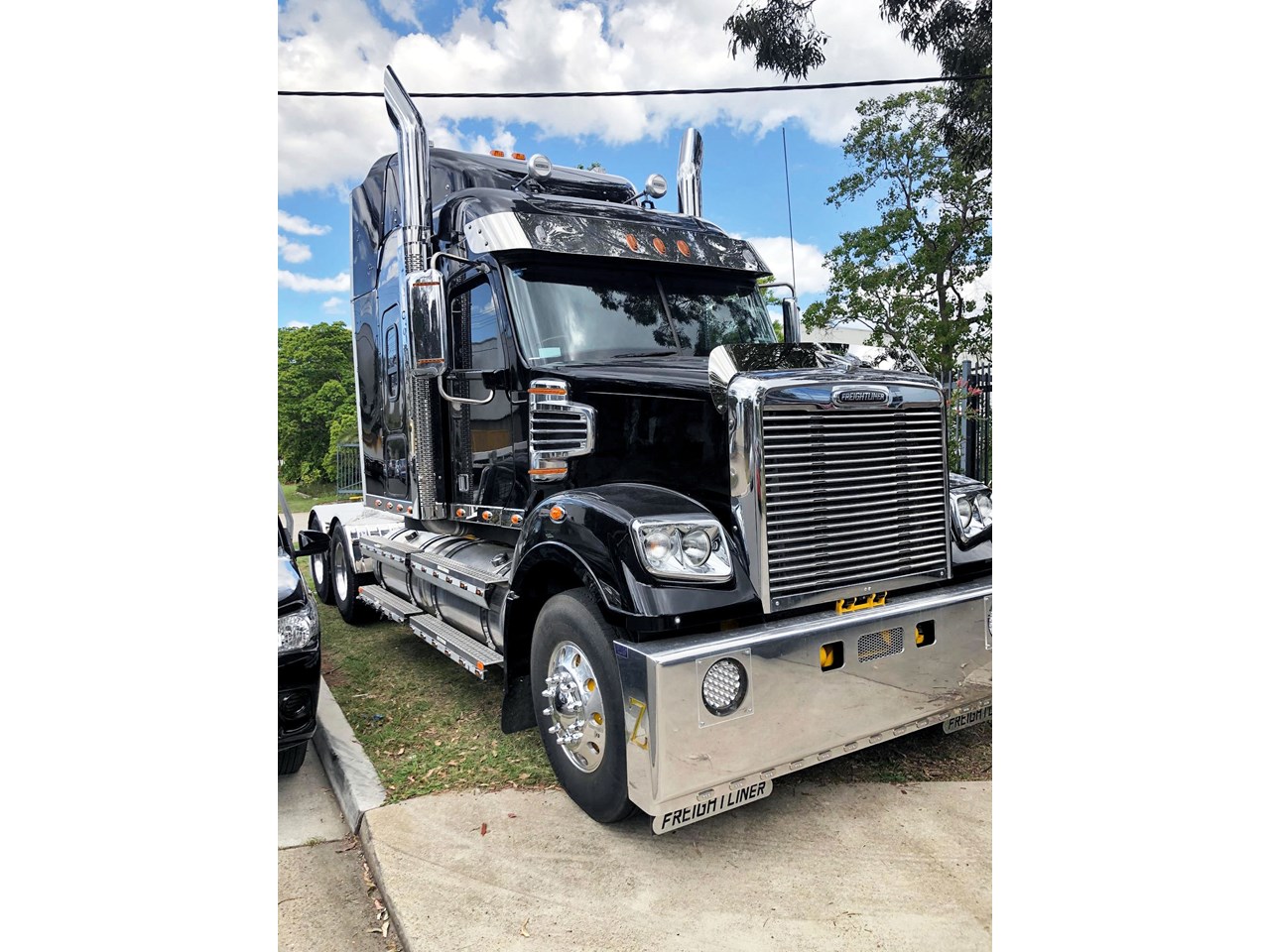 freightliner coronado car carrier