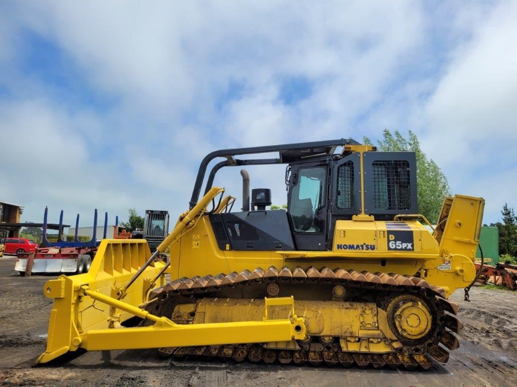 2004 KOMATSU D65PX-15 for sale (refcode TA1158142)