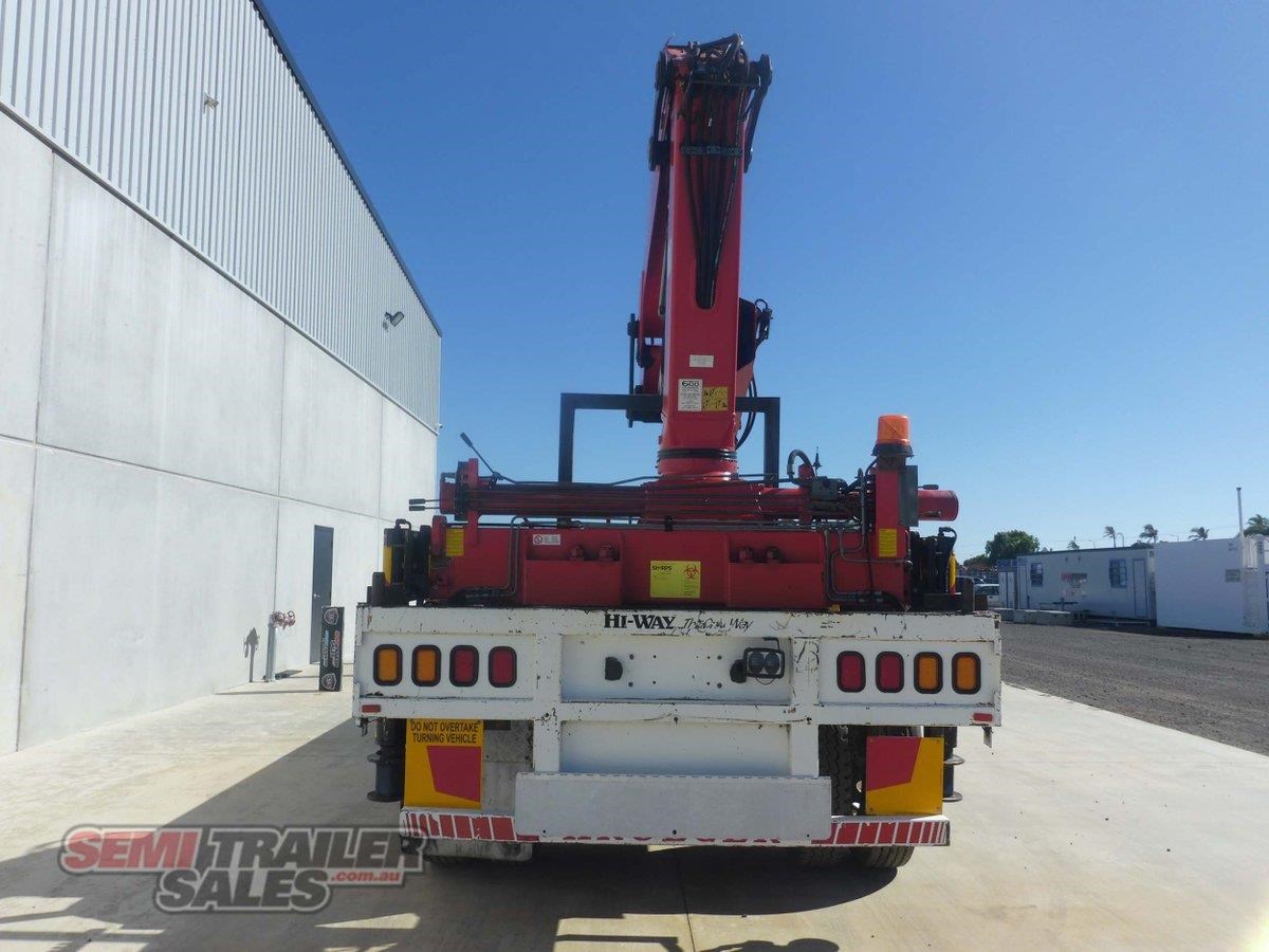 2004 KRUEGER 40FT FLAT TOP WITH FASSI HYDRAULIC CRANE (DAMAGED) For ...