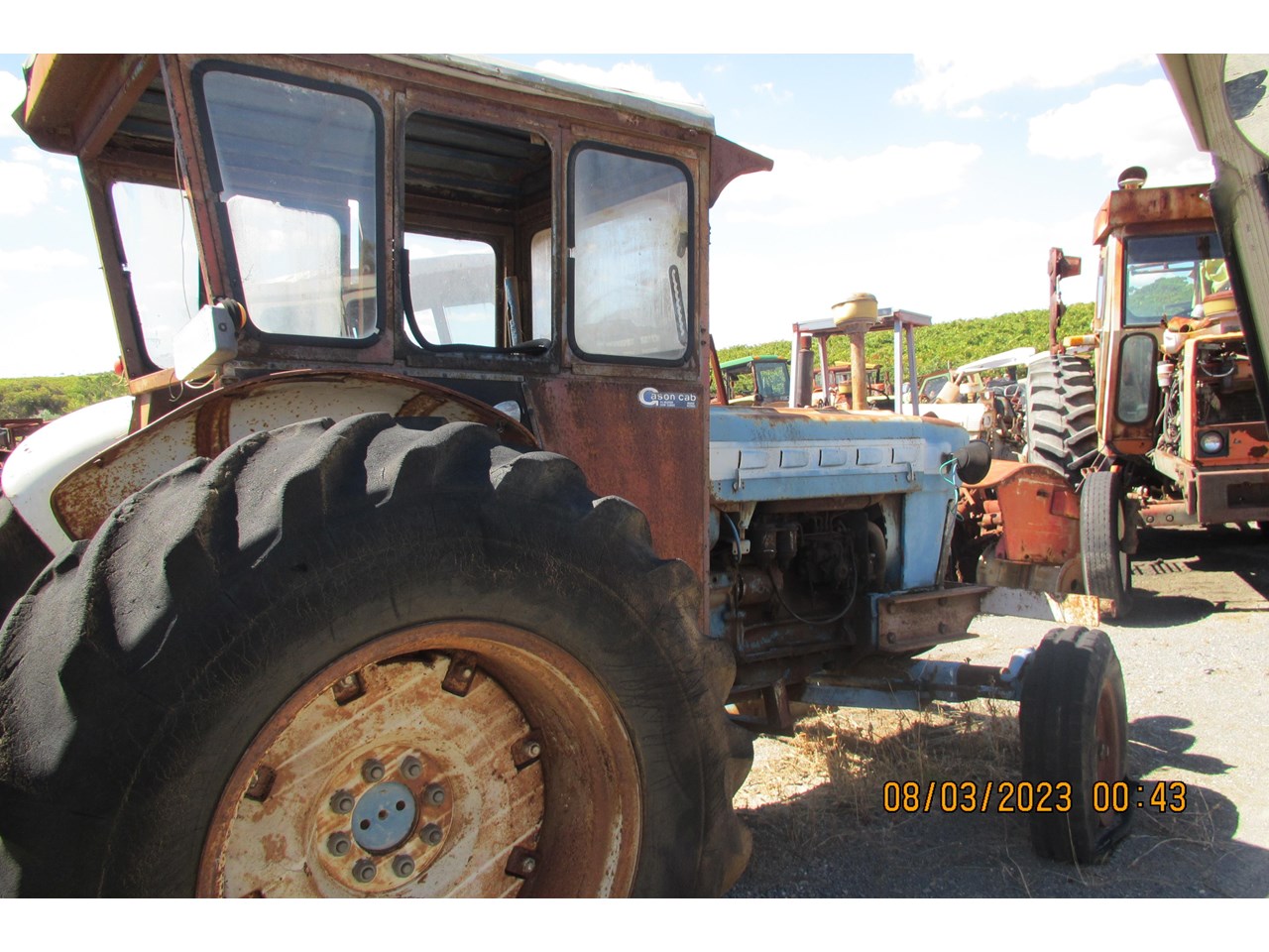 FORD 5000 SELECTOMATIC OR MANUAL TRACTORS WRECKING PARTS ONLY for sale