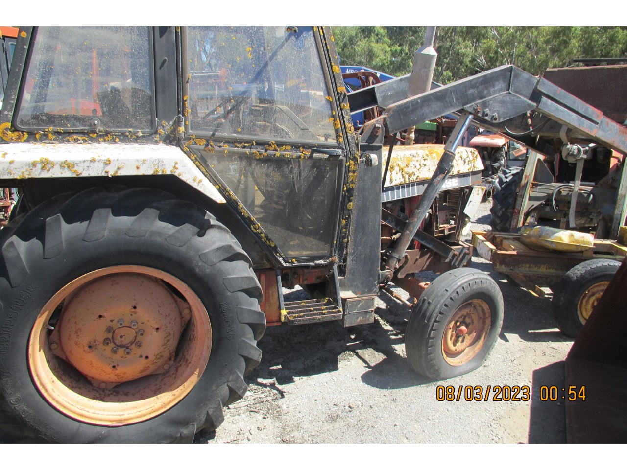 CASE 1190 TRACTOR WITH FRONT END LOADER, 2 WHEEL DRIVE WRECKING PARTS ...