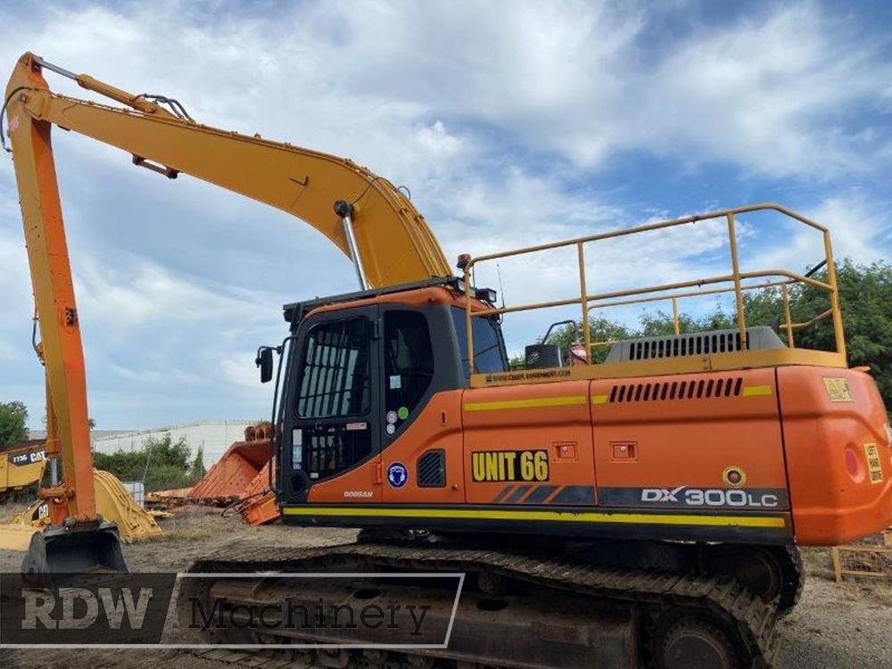 2018 DOOSAN DX300LC LONG REACH for sale